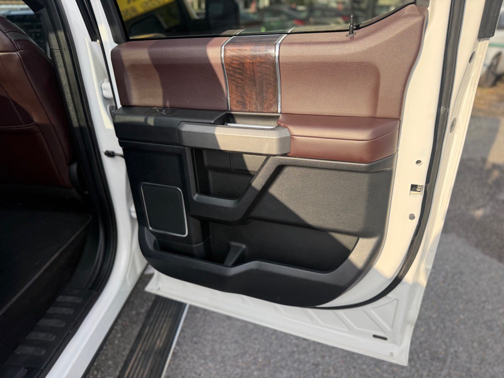 2015 Ford F-150 Image 23