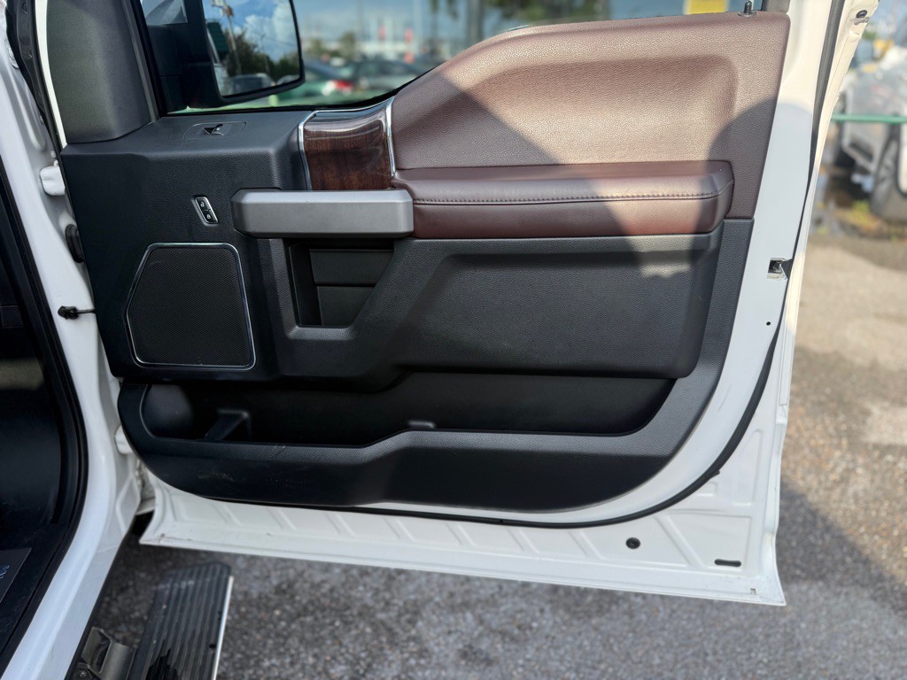 2015 Ford F-150 Image 24