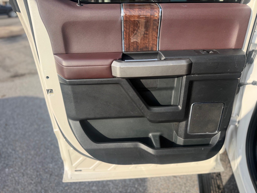 2015 Ford F-150 Image 25