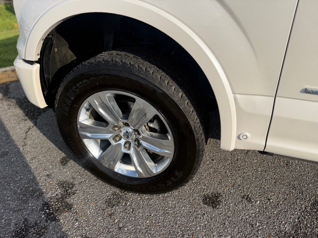 2015 Ford F-150 Image 27