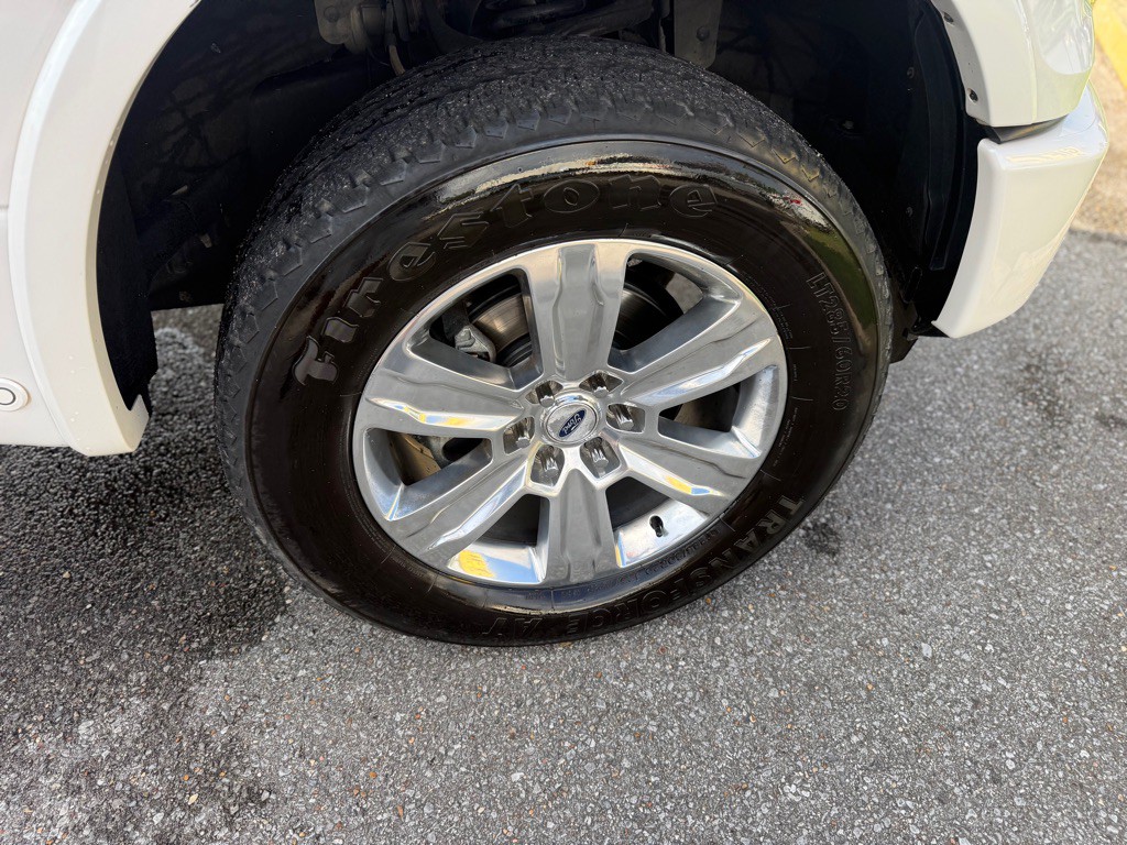 2015 Ford F-150 Image 29