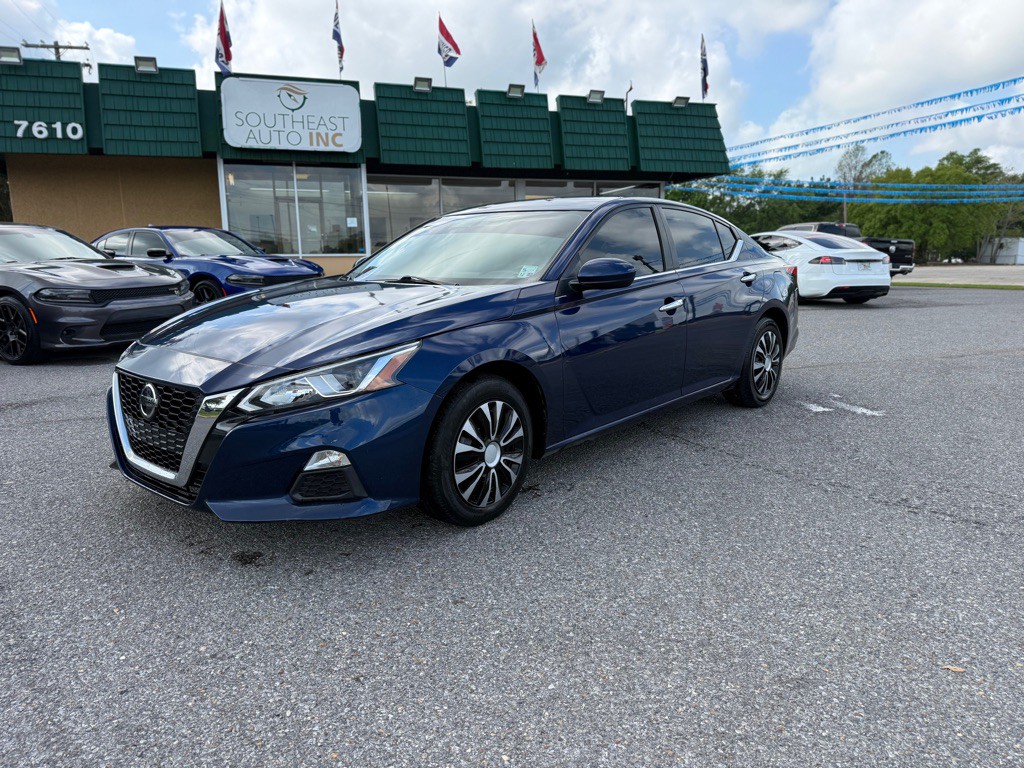 2019 Nissan Altima Image 1