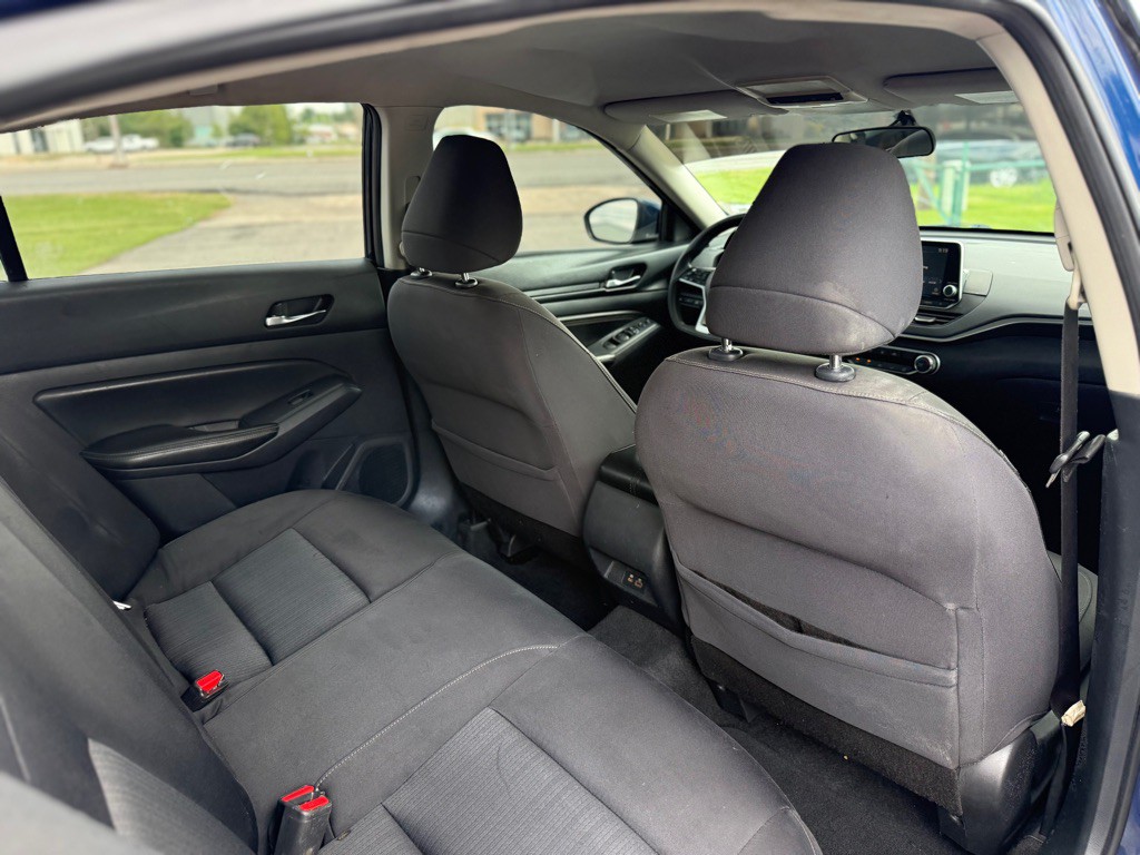 2019 Nissan Altima Image 16