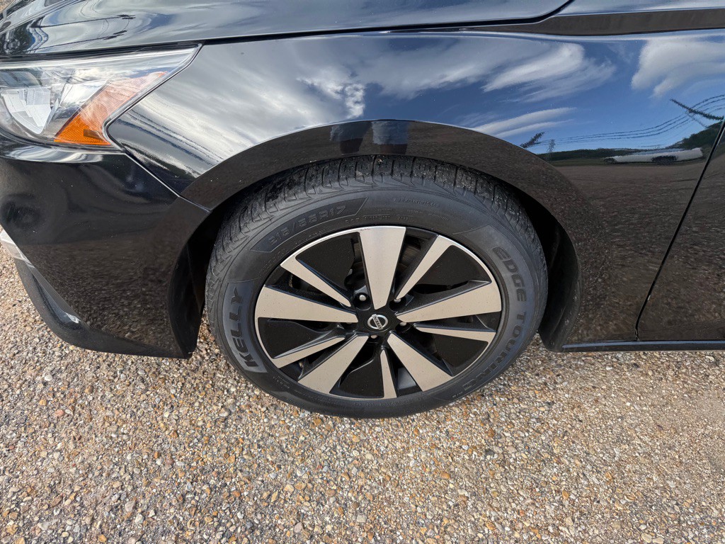 2022 Nissan Altima Image 2