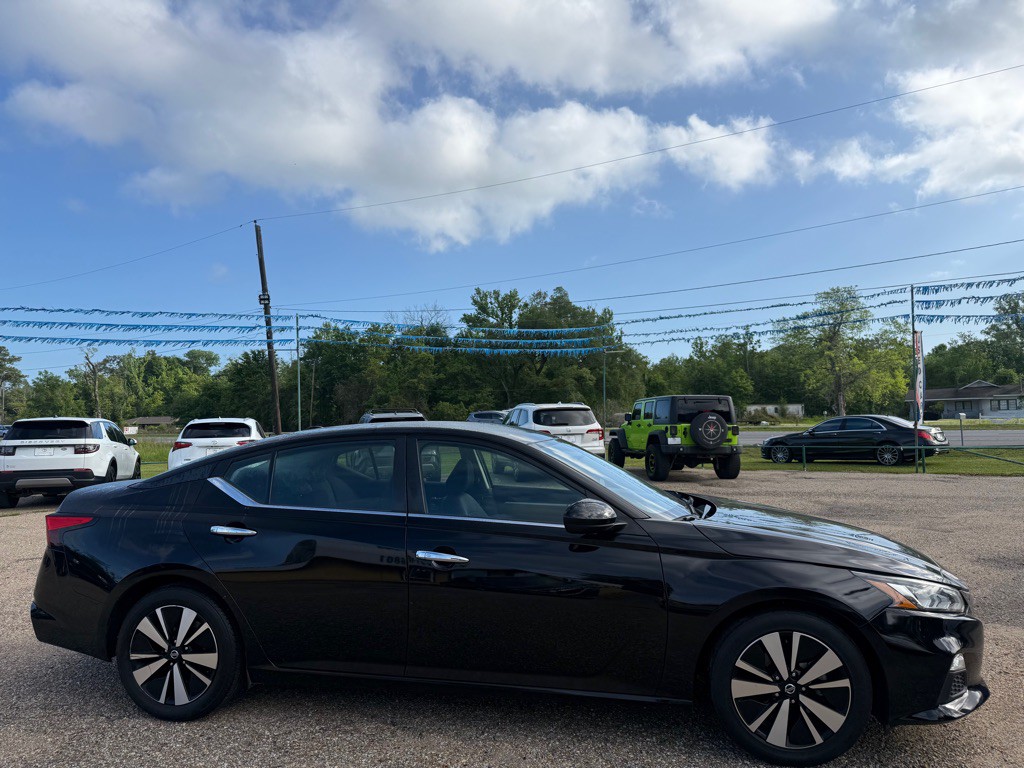 2022 Nissan Altima Image 6