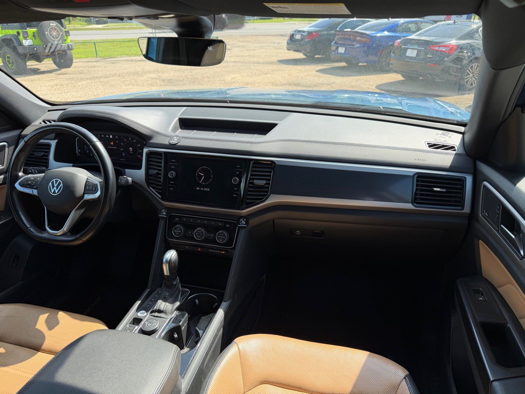 2020 Volkswagen Atlas Cross Sport Image 13