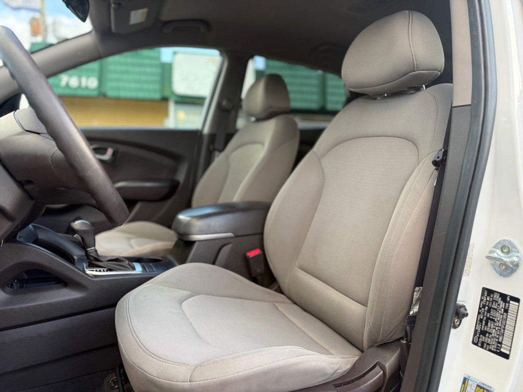 2015 Hyundai Tucson Image 9