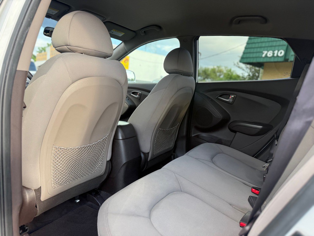 2015 Hyundai Tucson Image 12