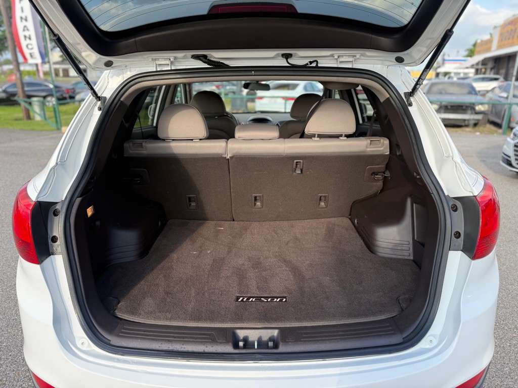 2015 Hyundai Tucson Image 17