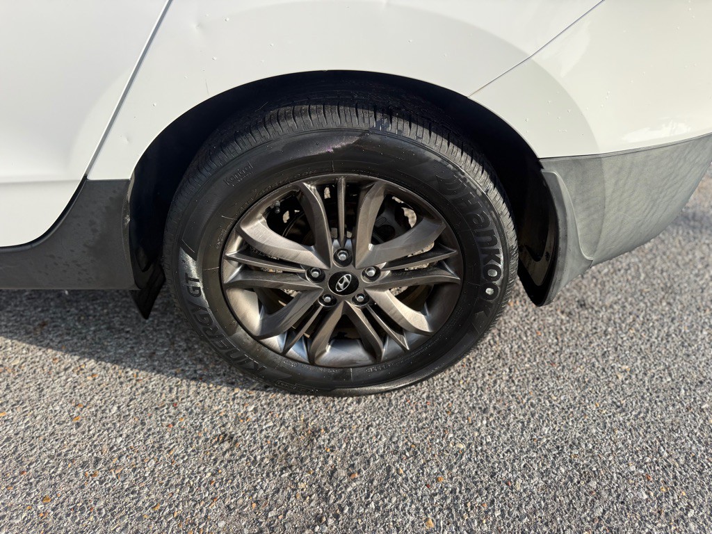 2015 Hyundai Tucson Image 24