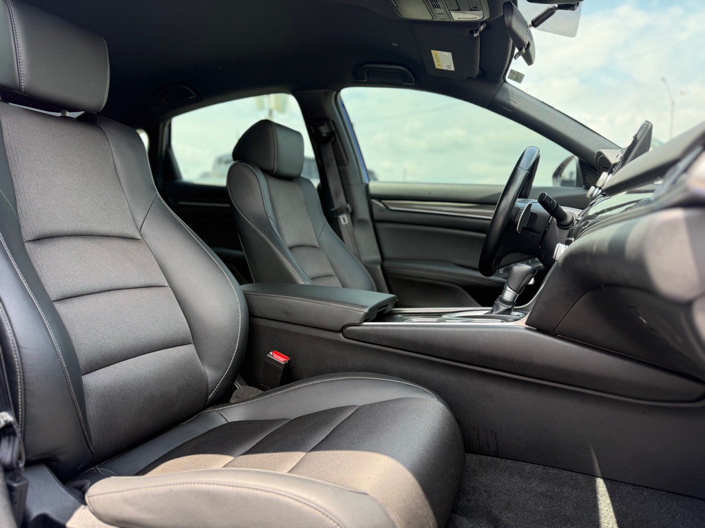 2022 Honda Accord Image 12