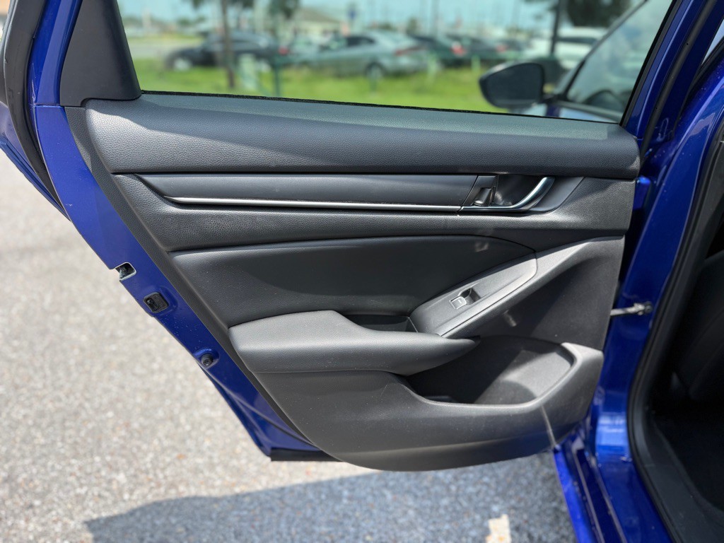 2022 Honda Accord Image 21