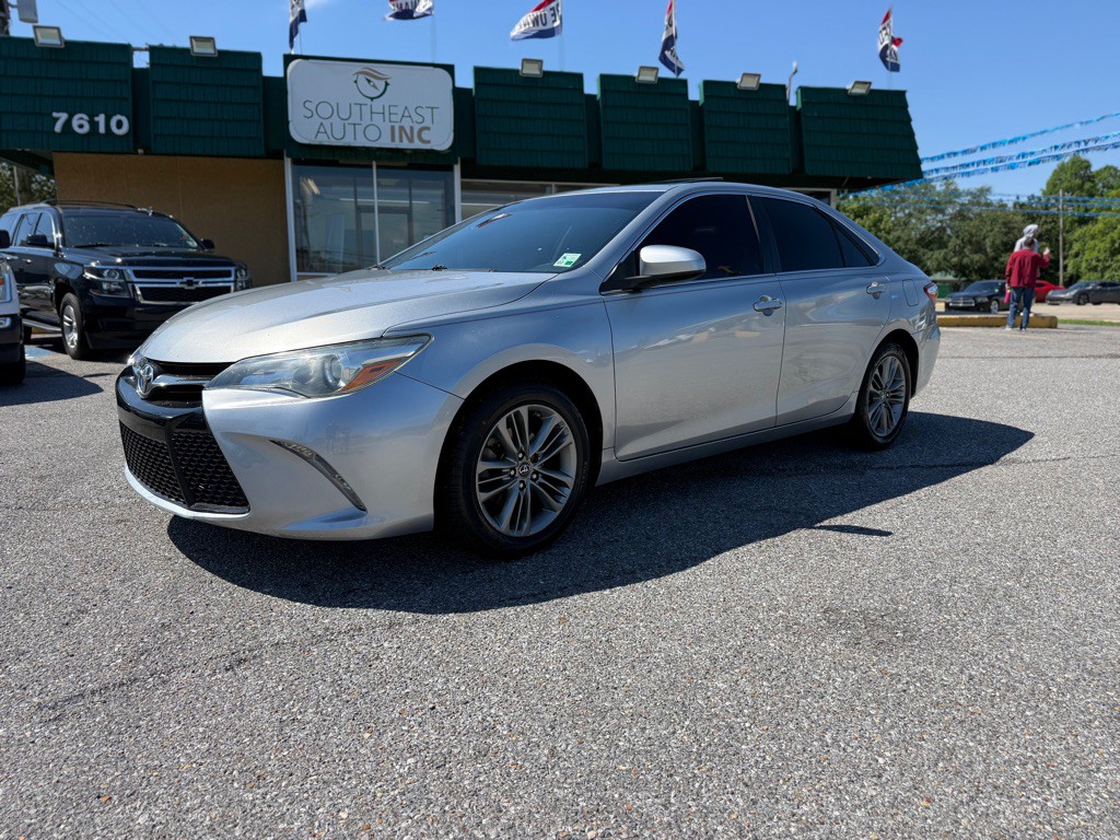 2017 Toyota Camry Image 1