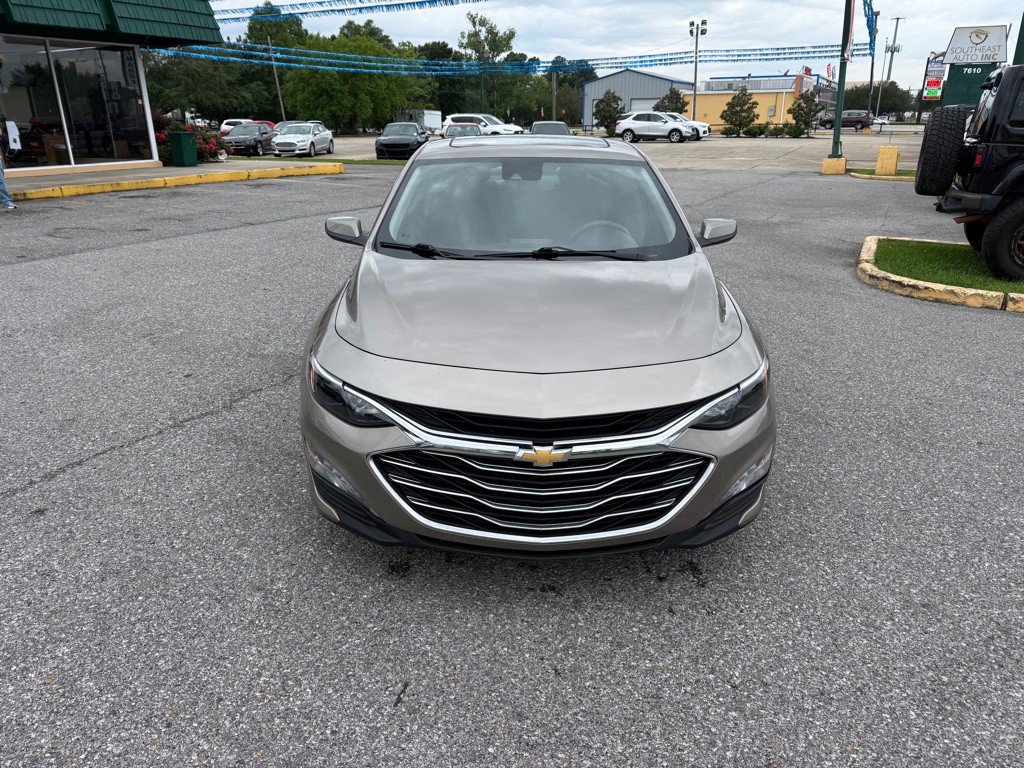 2023 Chevrolet Malibu Image 2