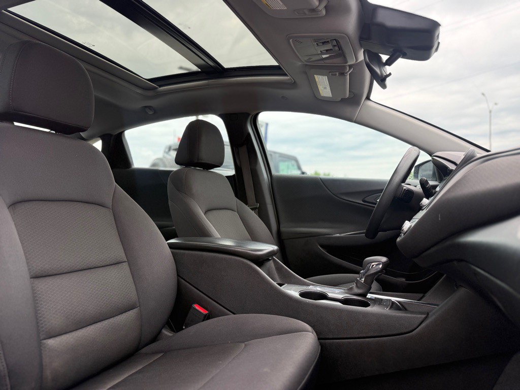 2023 Chevrolet Malibu Image 13