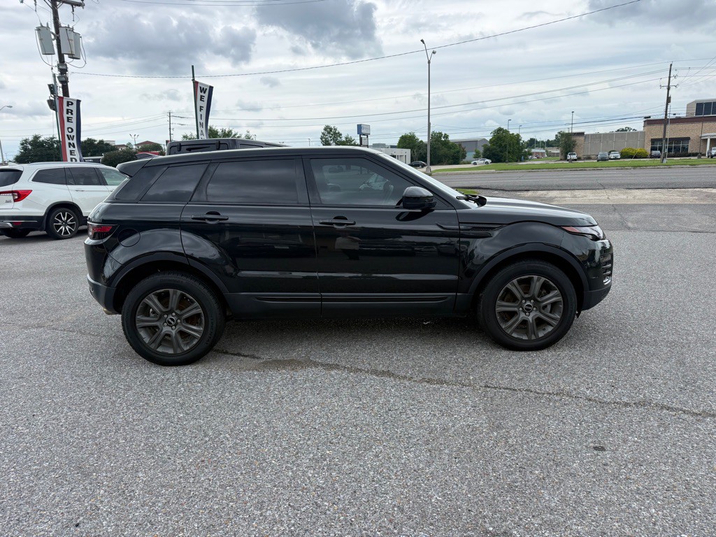 2017 Land Rover Range Rover Evoque Image 4