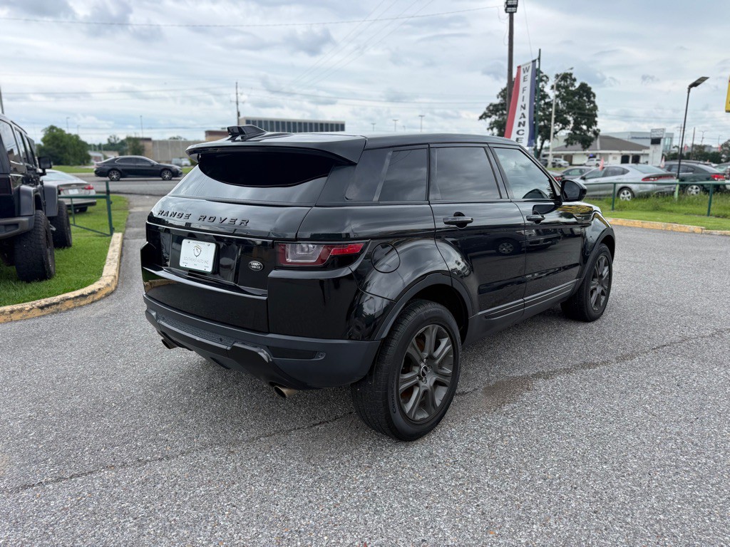 2017 Land Rover Range Rover Evoque Image 6