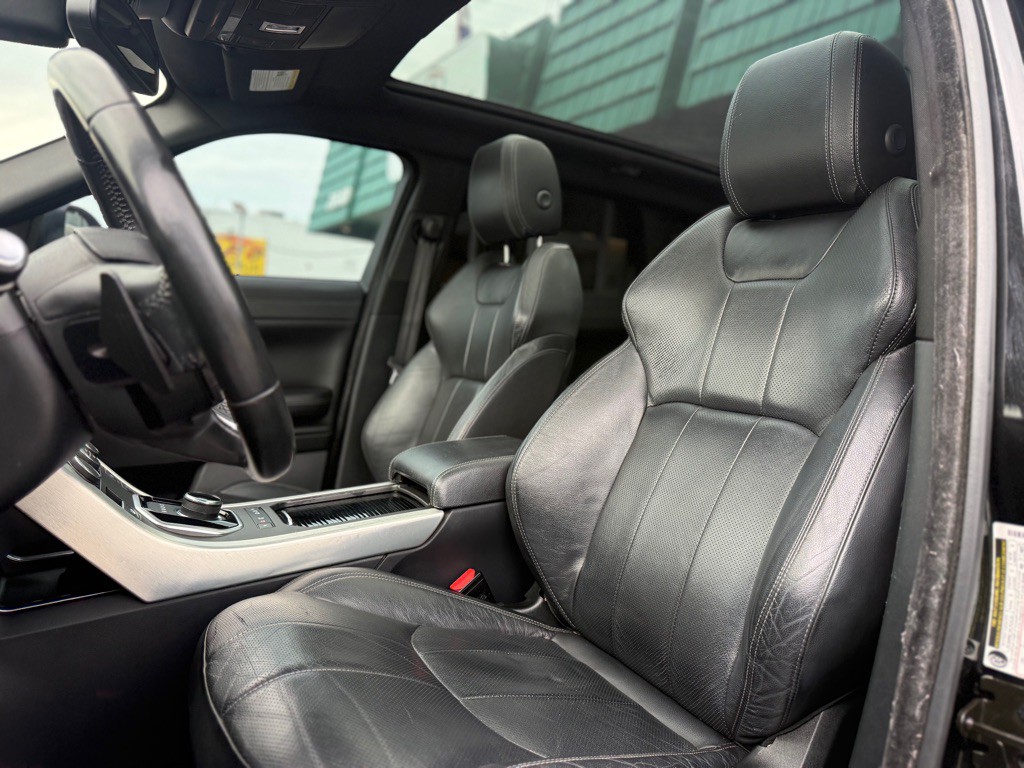 2017 Land Rover Range Rover Evoque Image 11
