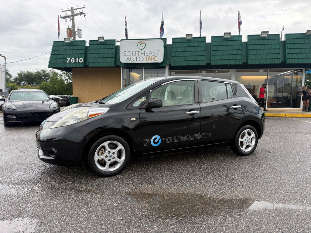 2011 Nissan Leaf Image 8