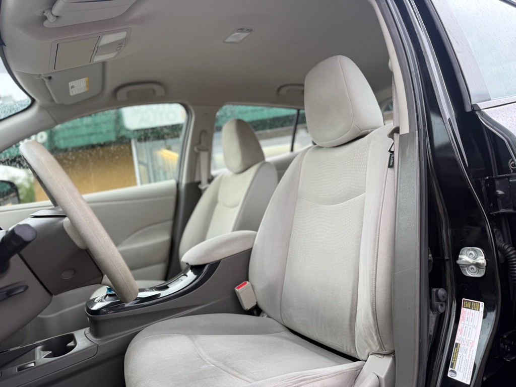 2011 Nissan Leaf Image 9