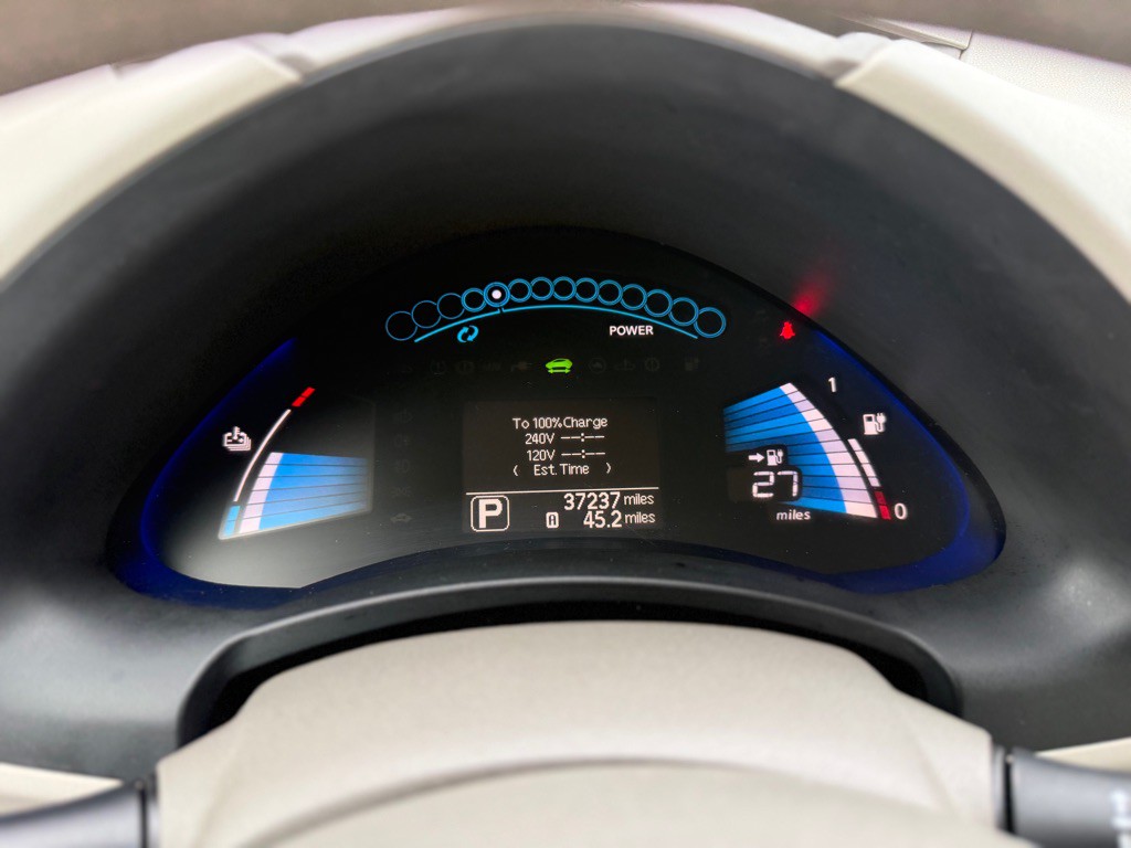 2011 Nissan Leaf Image 18