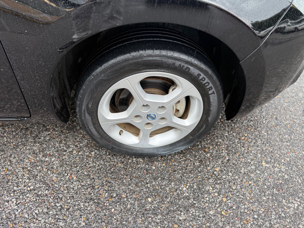 2011 Nissan Leaf Image 25