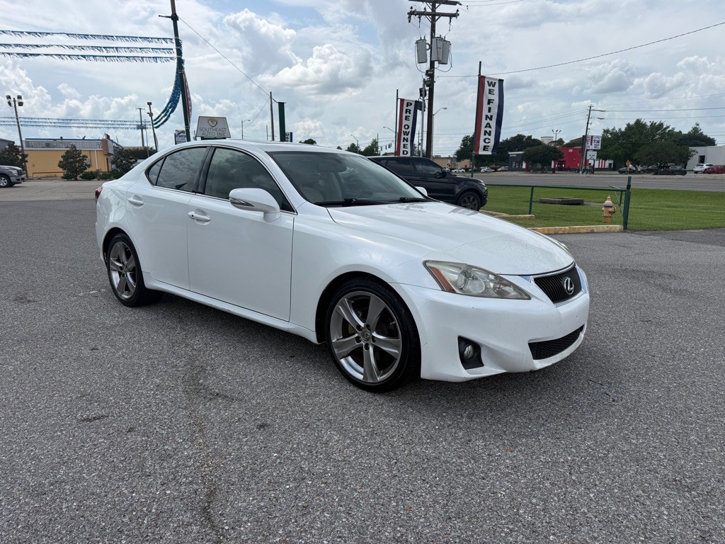 2013 Lexus IS Image 3