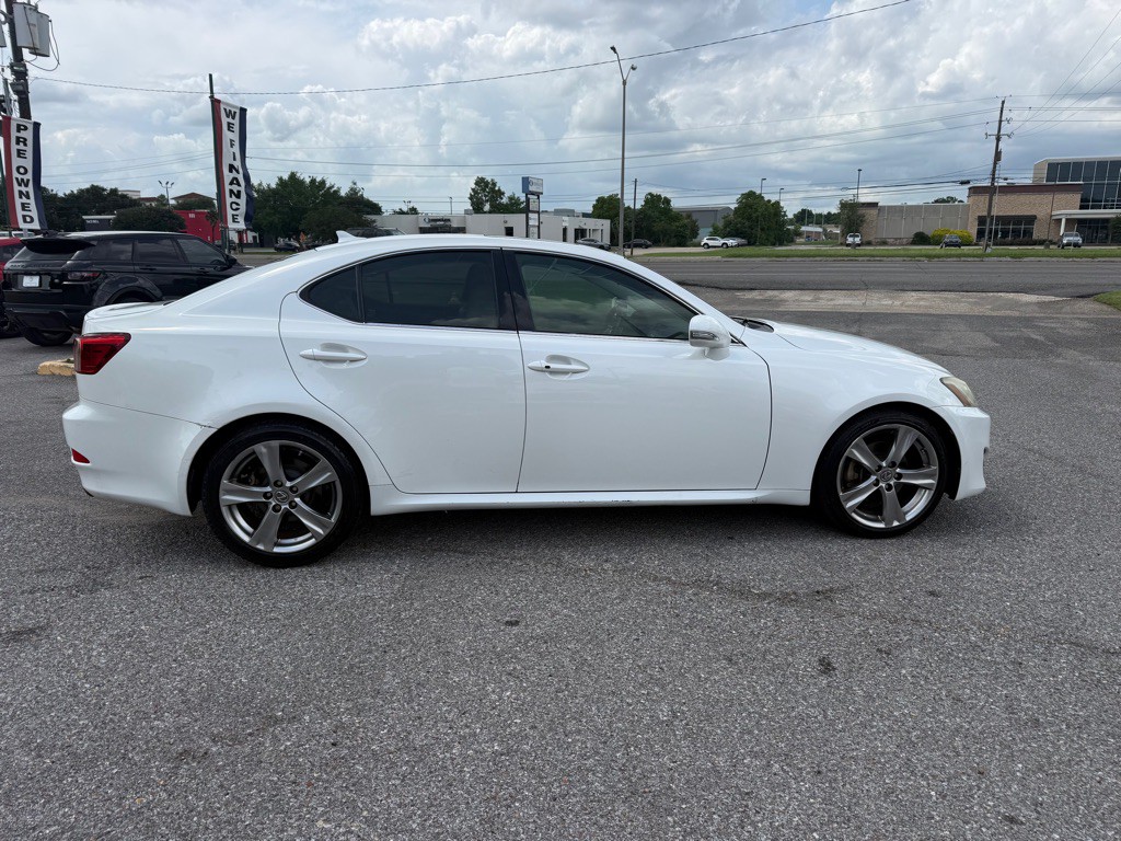 2013 Lexus IS Image 4
