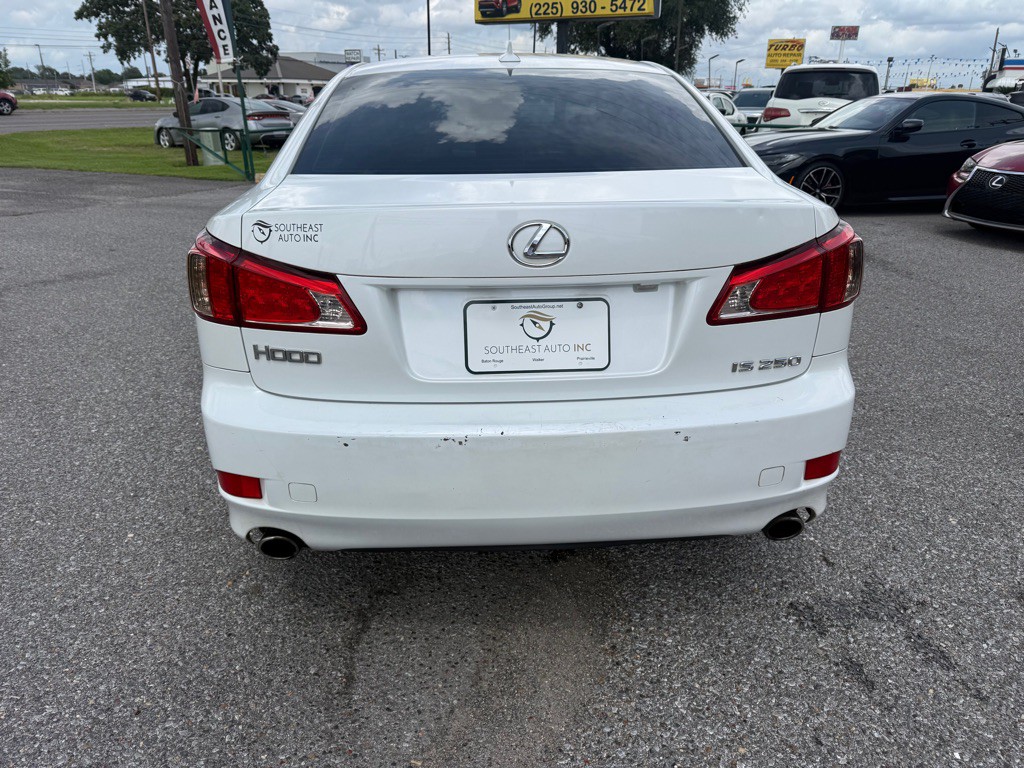 2013 Lexus IS Image 6