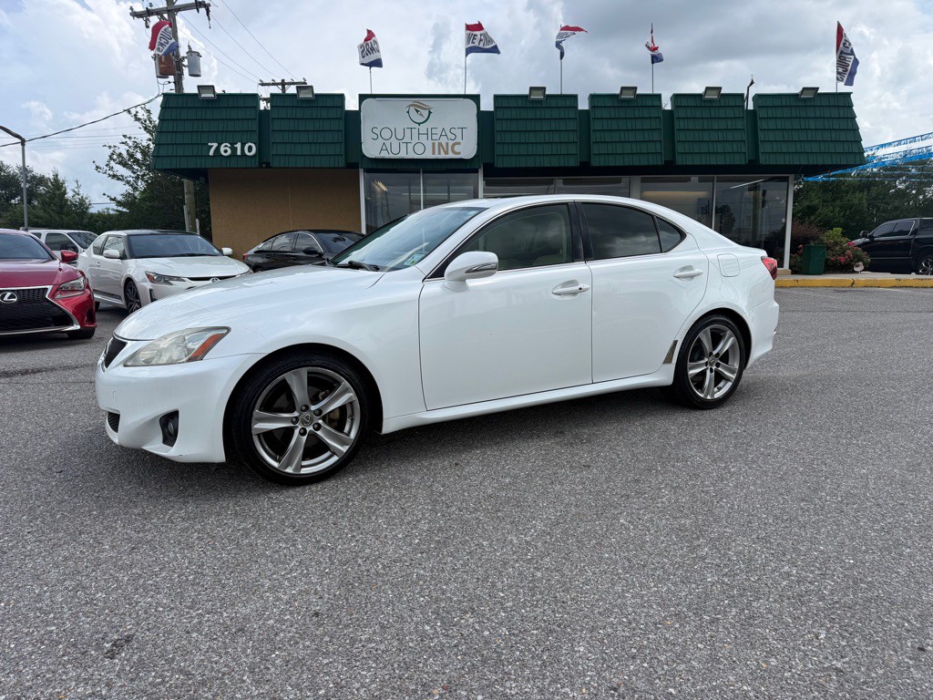 2013 Lexus IS Image 8