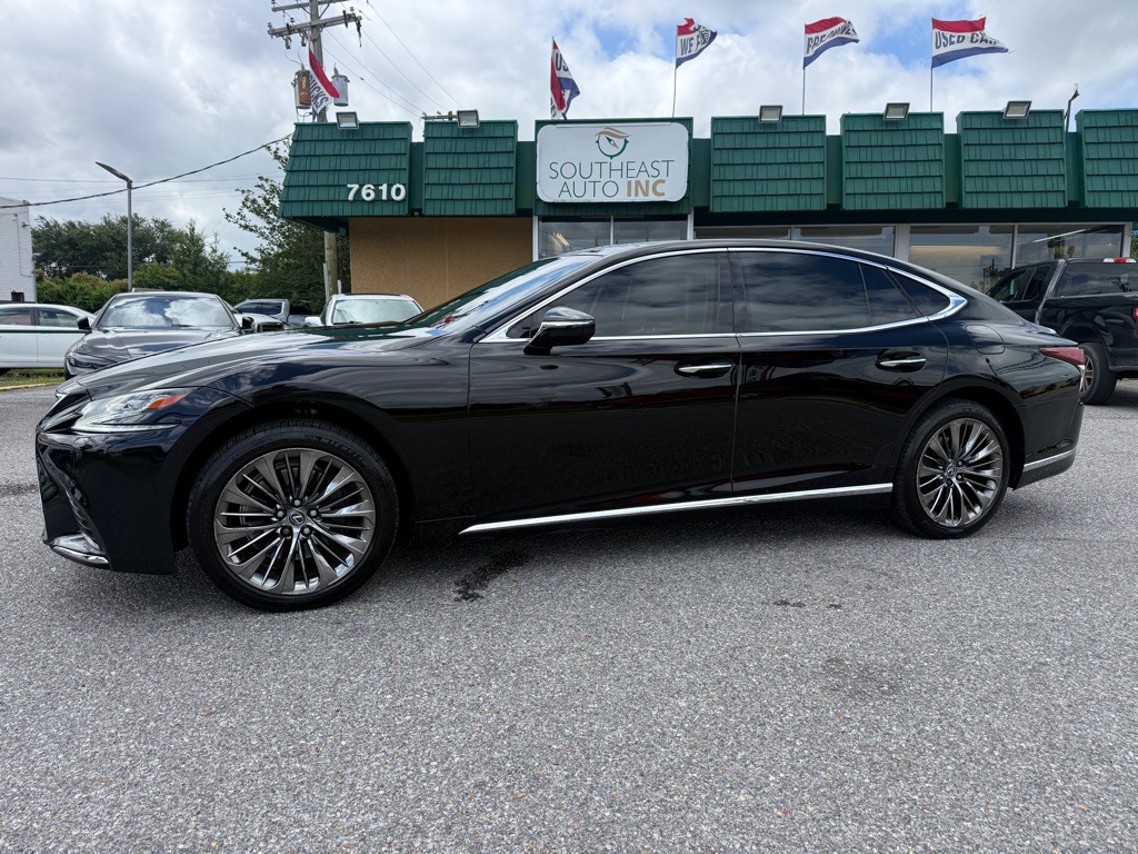 2018 Lexus LS Image 8