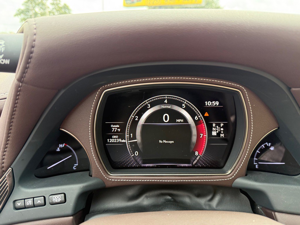 2018 Lexus LS Image 28
