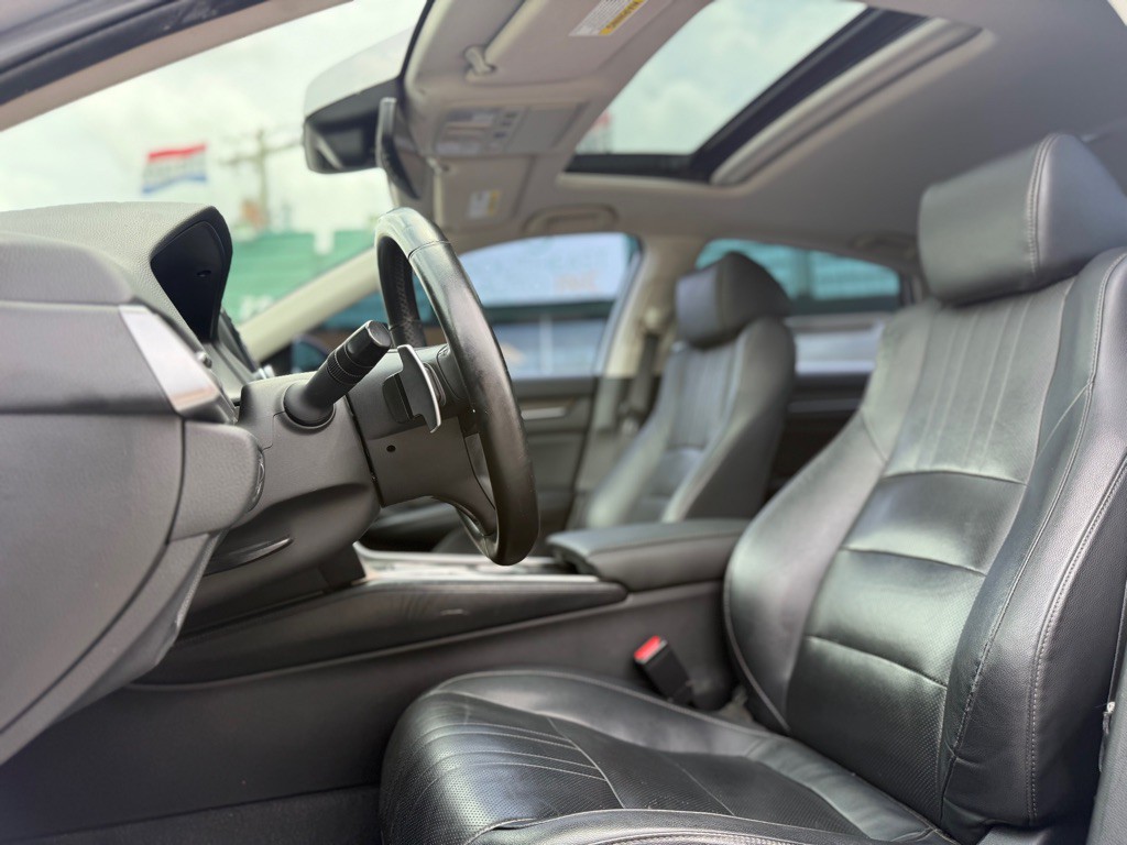 2018 Honda Accord Image 11
