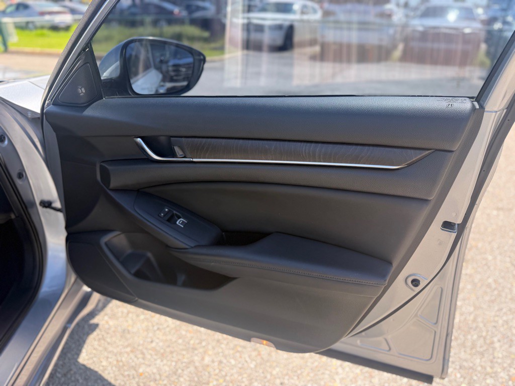 2018 Honda Accord Image 20