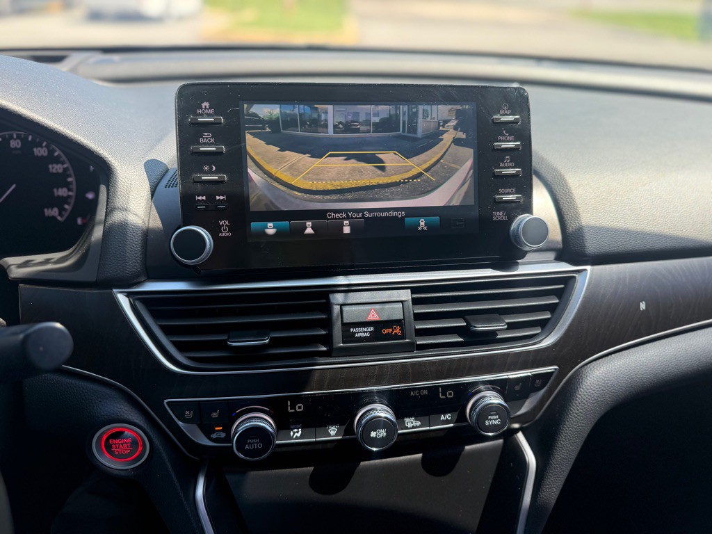 2018 Honda Accord Image 25