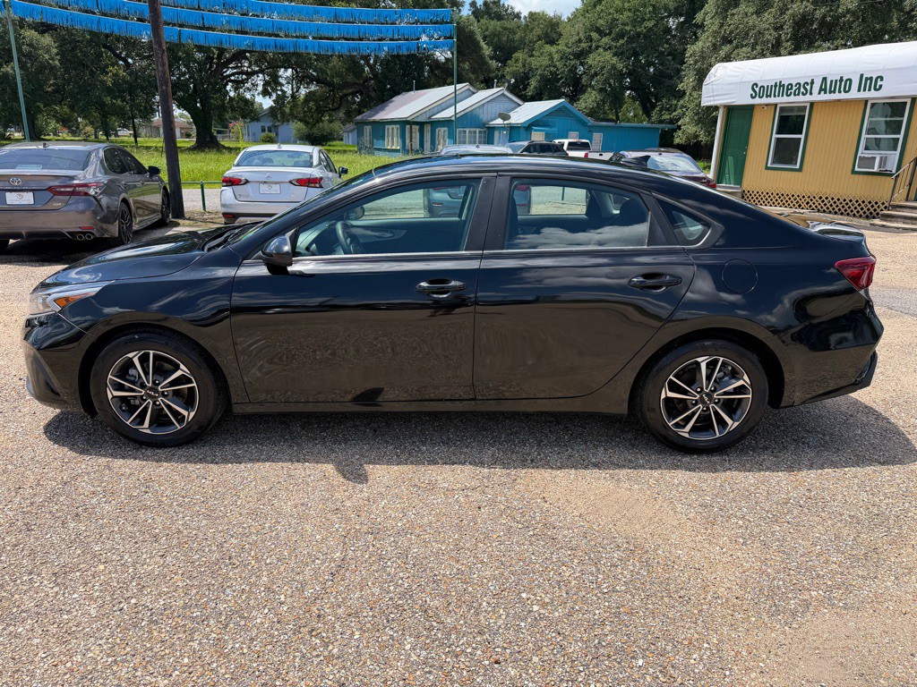 2023 Kia Forte Image 7