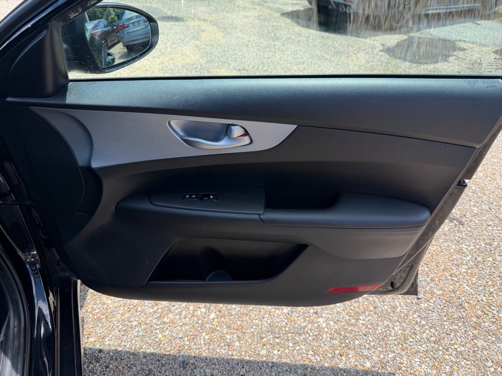 2023 Kia Forte Image 20