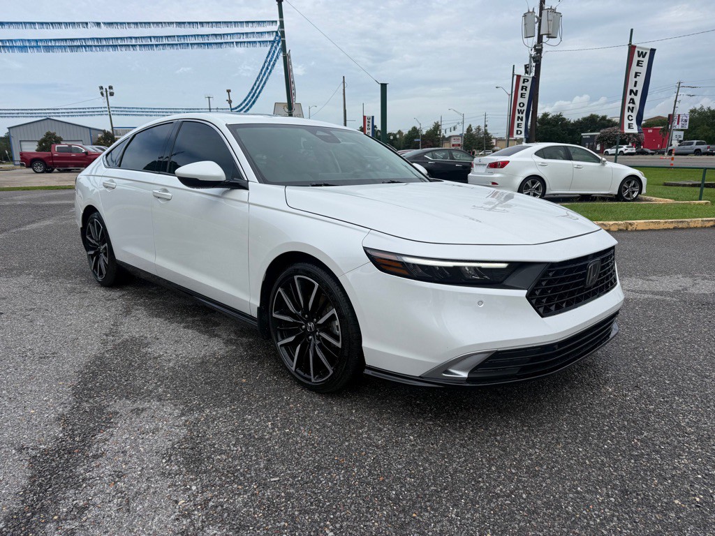 2023 Honda Accord Image 3