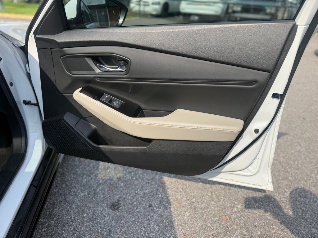 2023 Honda Accord Image 21