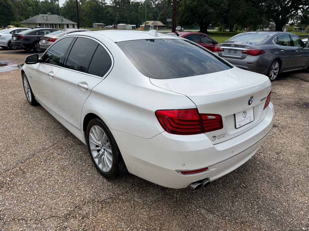 2016 BMW 5 Series Image 8