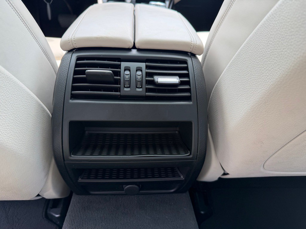 2016 BMW 5 Series Image 21