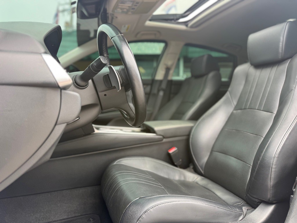 2018 Honda Accord Image 9