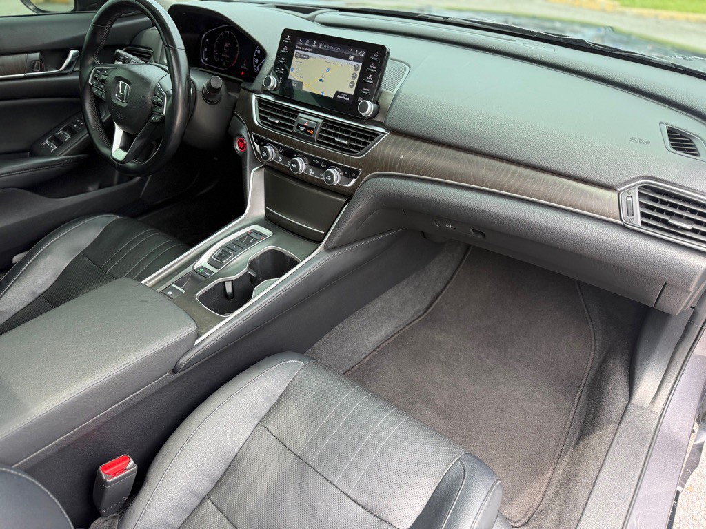 2018 Honda Accord Image 14