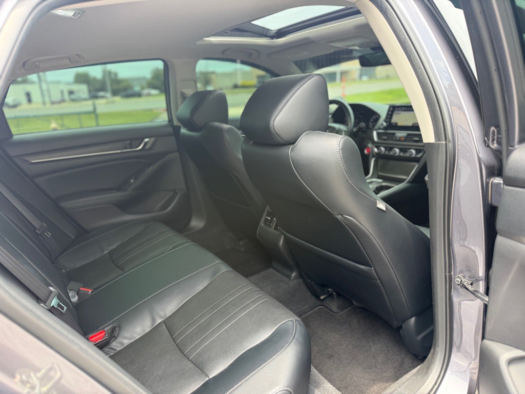 2018 Honda Accord Image 16