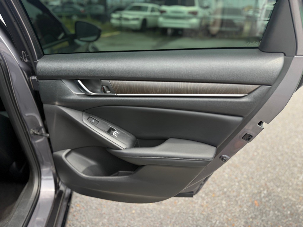 2018 Honda Accord Image 20