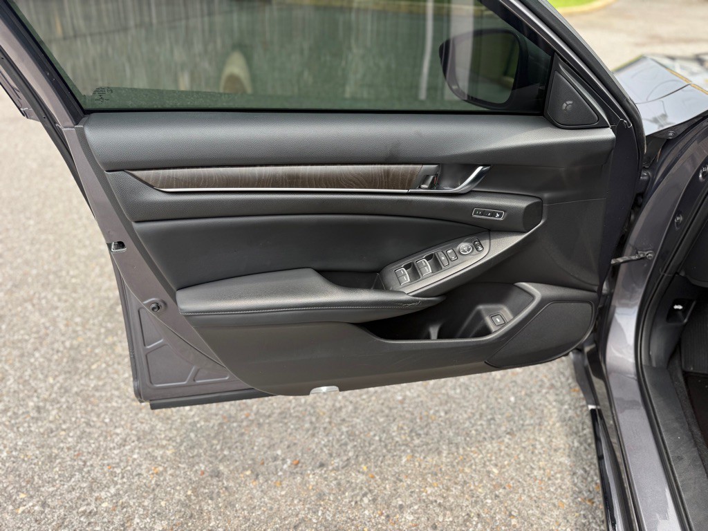 2018 Honda Accord Image 23