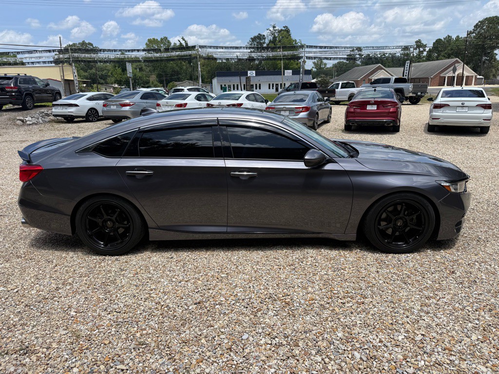 2018 Honda Accord Image 32