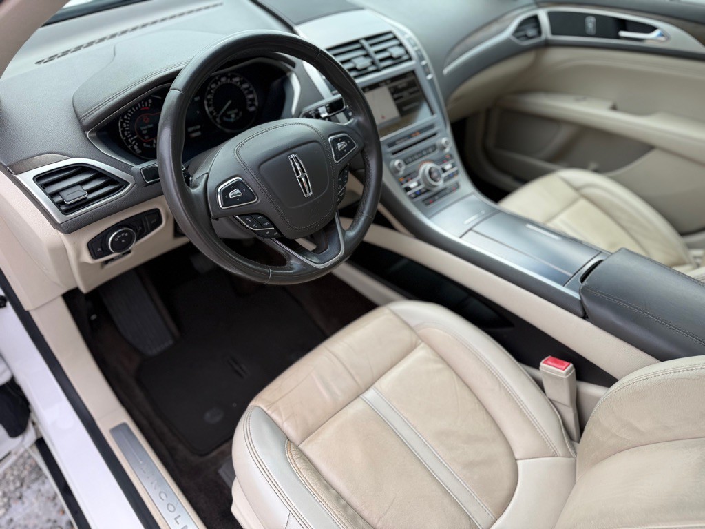 2018 Lincoln MKZ Image 9