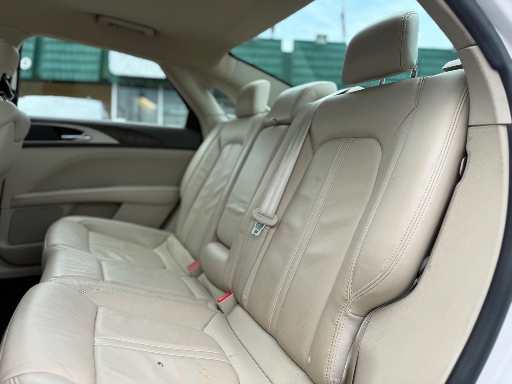 2018 Lincoln MKZ Image 10