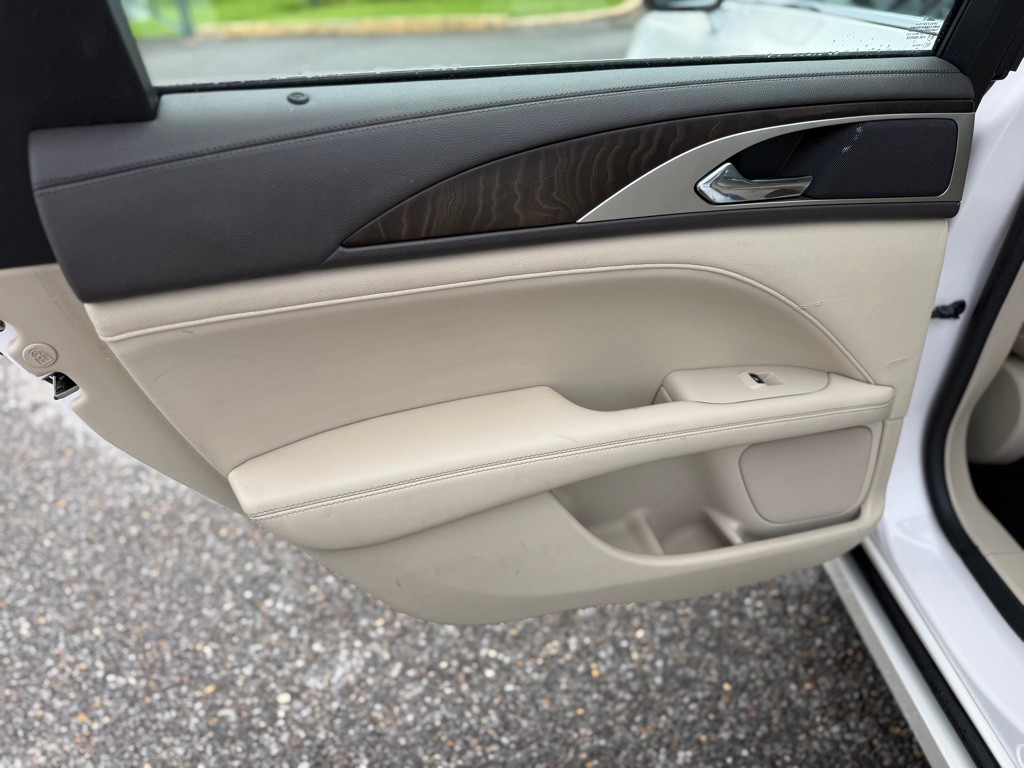2018 Lincoln MKZ Image 17